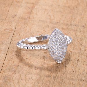 .3Ct Beautiful Oval-Designed Rhodium Ring With Clear CZ - Image 2
