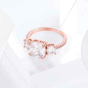 The Modern Royal Trendy - Image 2