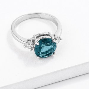 Exquisite Blue Green Three Stone CZ Engagement Ring - Image 2